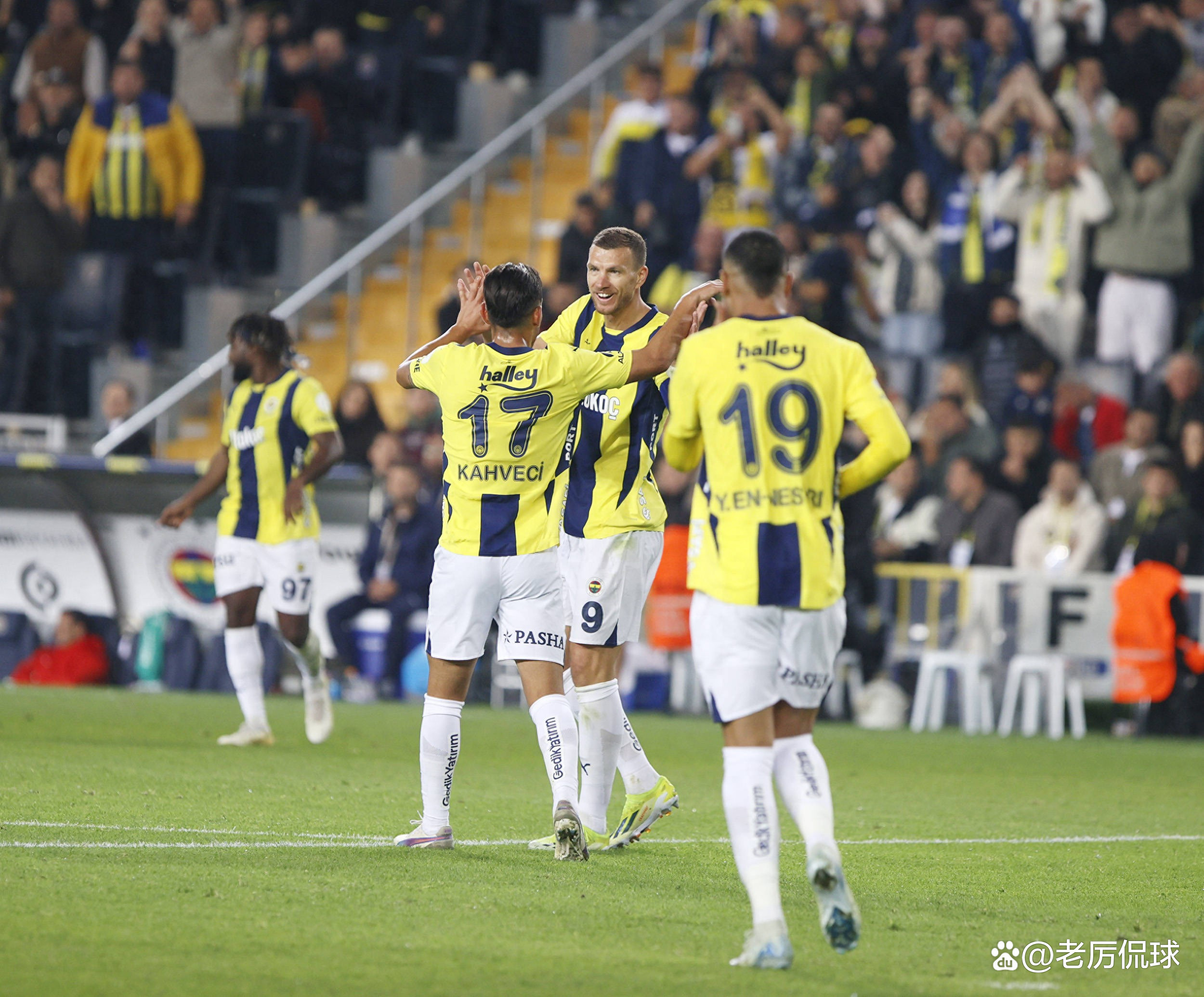 清晨体能课后，摩纳哥战术微调备战欧冠，底气十足，身体对抗强度拉满(摩纳哥欧冠战绩)