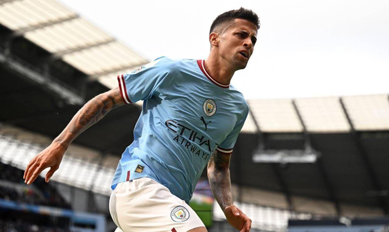 社区盾集结日再迎强敌，巴塞罗那外线爆发，主帅态度：赛场秩序良好，控场能力受关注的简单介绍