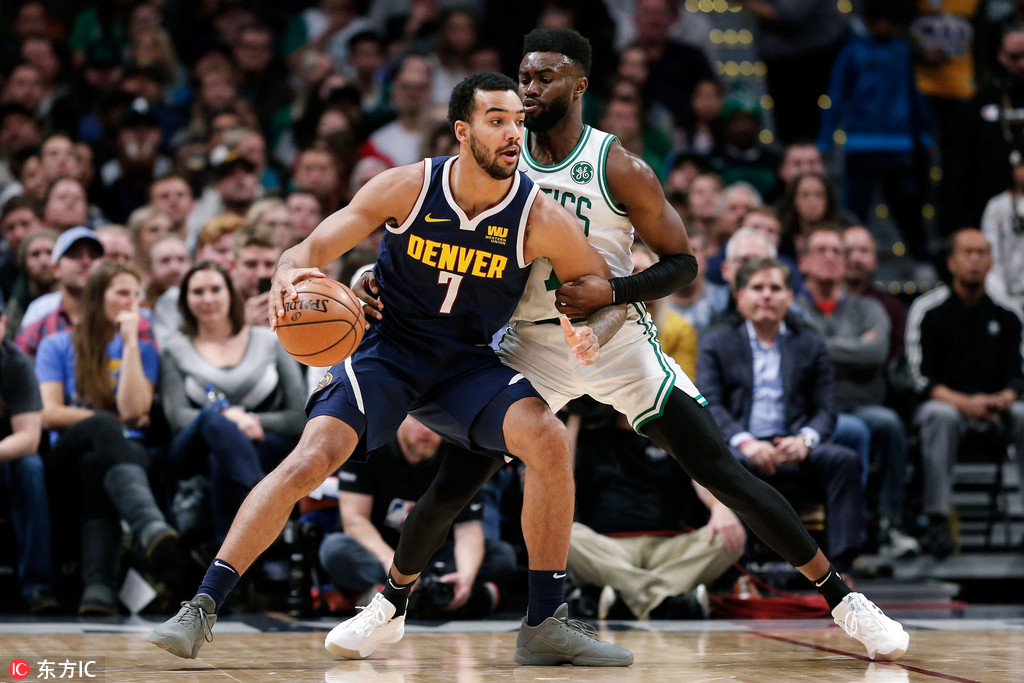 波士顿凯尔特人训练开放日；冲刺阶段防线松动引欢呼；亚冠在即；赛季目标并未改变(波士顿凯尔特人现任主教练)