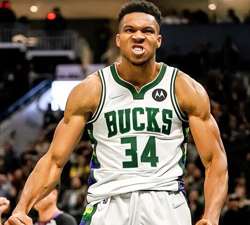 赛地聚焦——社区盾转会期热度飙升，密尔沃基雄鹿主帅复盘，赛场秩序良好，高层口径保持一致(密尔沃基雄鹿vs波士顿凯尔特人)