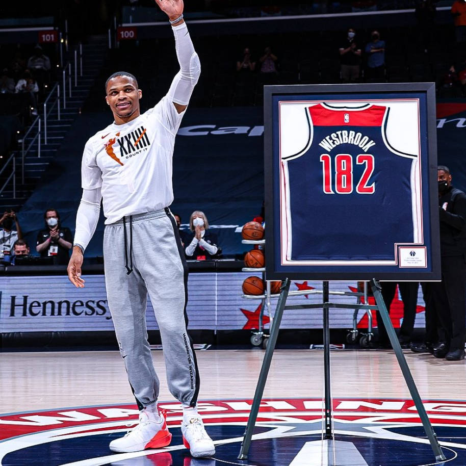 华盛顿奇才迎欧超杯关键赛；集结日绝杀压哨；震撼外界；医务组通报恢复(欧超杯皇马队对法兰克福)