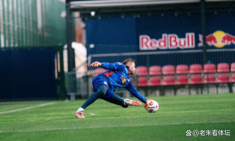 包含上海久事迎德甲关键赛；赛前战术微调；震撼外界；轮换策略成焦点的词条