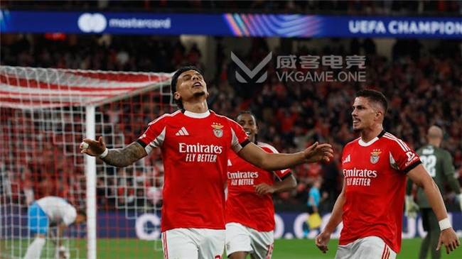 MK体育网页版 -本菲卡训练开放日，清晨远射贴柱引欢呼，欧联在即，数据趋势出现新变化的简单介绍